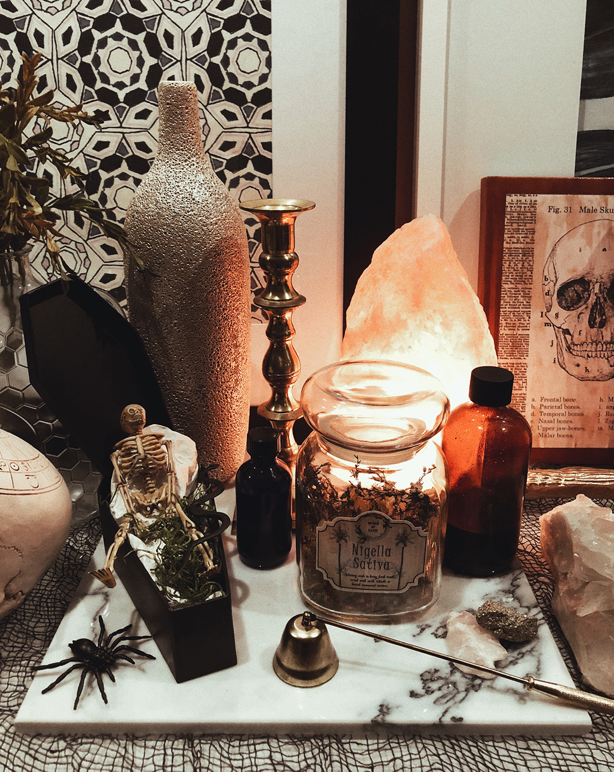 Elevated Spooky Chic Halloween Decor Guide Laura Jade Prado(00)