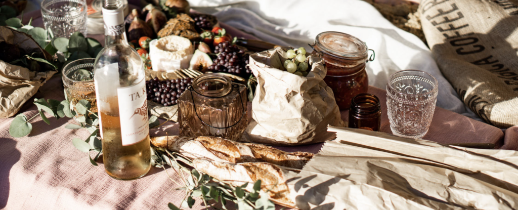 Springtime Garden Picnic | Party Planning - Laura Jade Prado